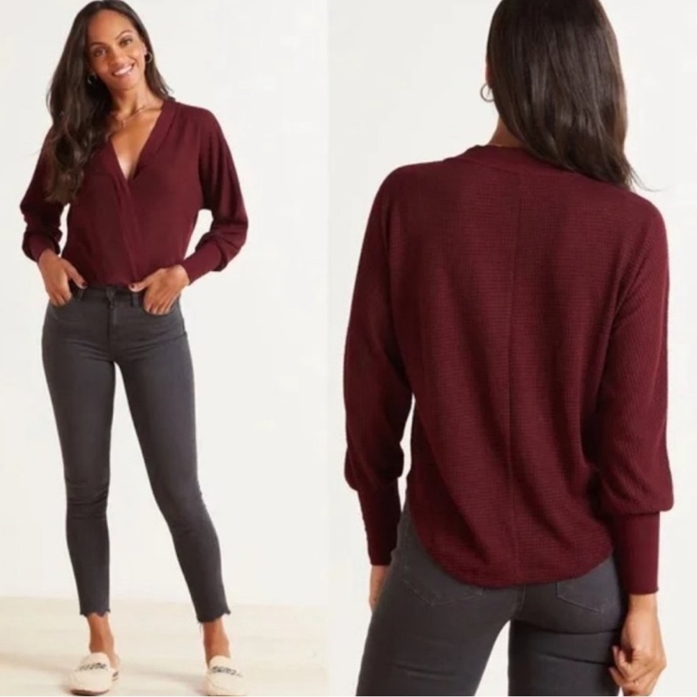 Evereve Delia Top Women XS Waffle Knit Surplice Wrap Soft Stretch Preppy Thermal